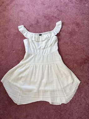 White Frilly Lace Off-Shoulder Mini Dress Size S Lined Dress Cocktail Dress